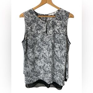 CC2- Violet & Claire Black and White Sleeveless Blouse Plus Size 1X